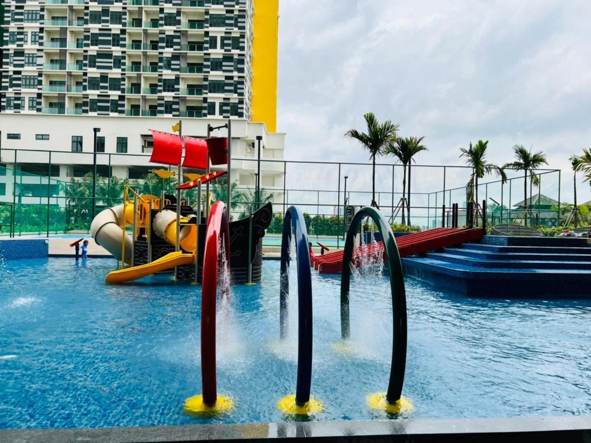 Bali Residence Next To Atlantis Malacca Bagian luar foto